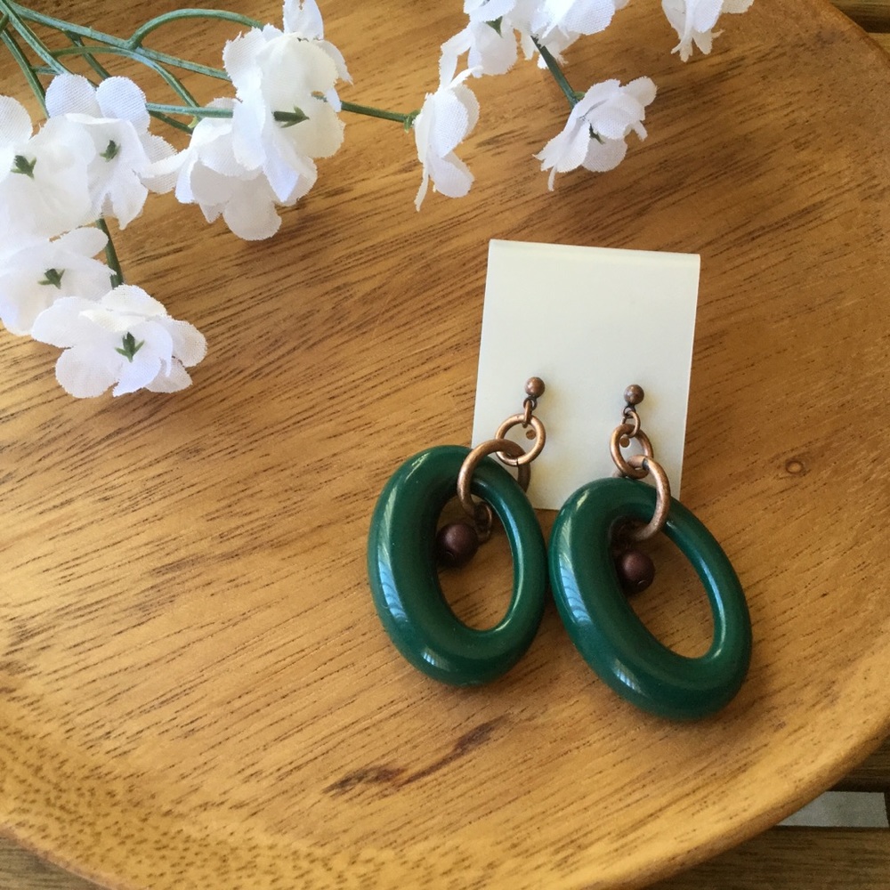 Glossy earrings ☆Green ☆